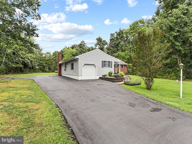 929 CREAMERY RD, Newtown, PA 18940