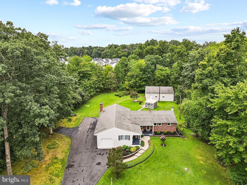 929 CREAMERY RD, NEWTOWN, PA 18940 — exterior