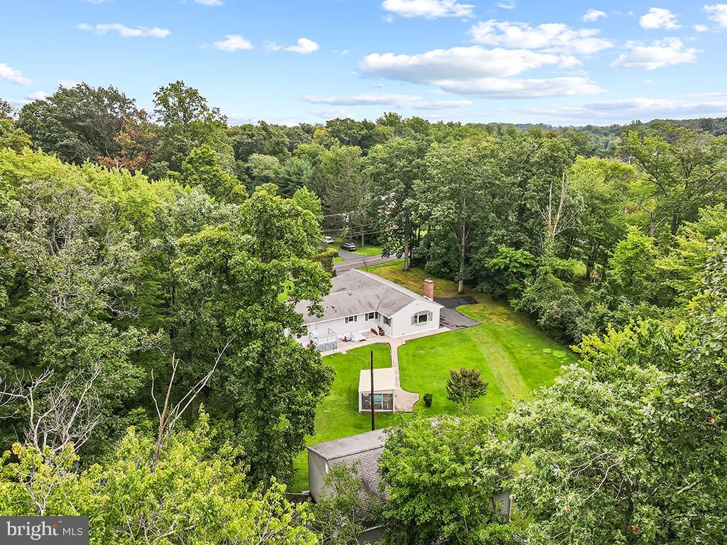 929 CREAMERY RD, NEWTOWN, PA 18940 — photo 2