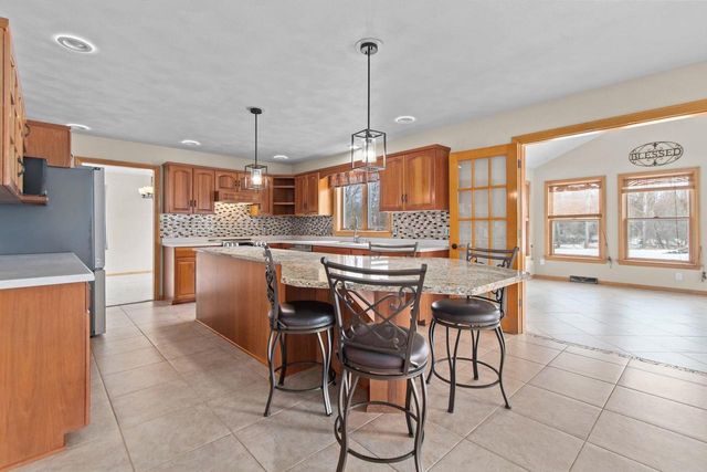 W3165 CENTER VALLEY ROAD, Freedom, WI 54165