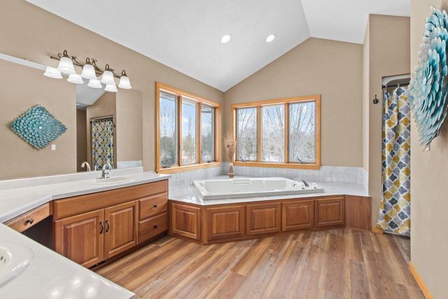 W3165 CENTER VALLEY ROAD, Freedom, WI 54165