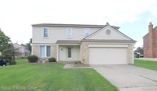 5590 GREENBRIAR Drive, West Bloomfield Charter Township, MI 48322
