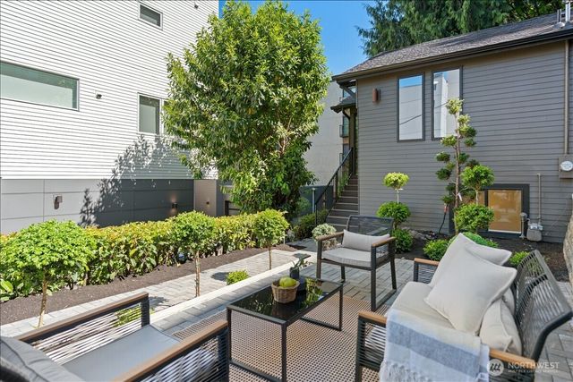 4011 SW Maryland Place, Seattle, WA 98116