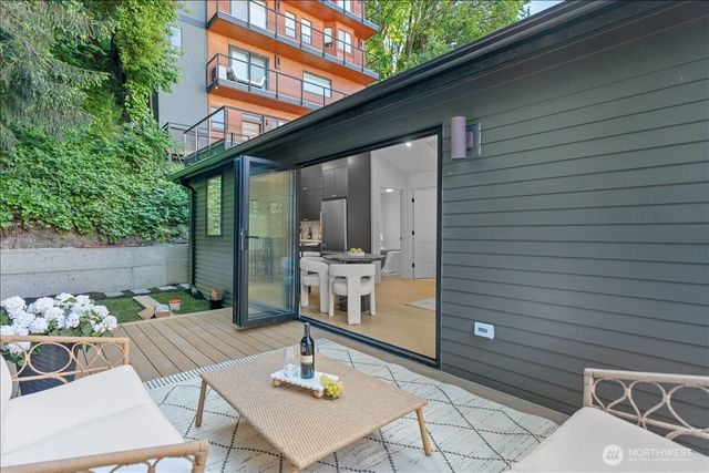 4011 SW Maryland Place, Seattle, WA 98116