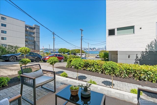 4011 SW Maryland Place, Seattle, WA 98116