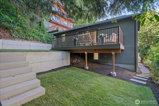 4011 SW Maryland Place, Seattle, WA 98116