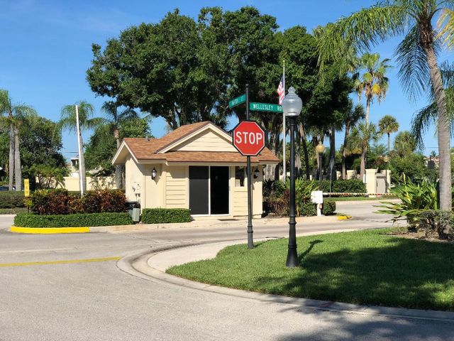 8131 Sedgewick Court 31b, Lake Clarke Shores, FL 33406