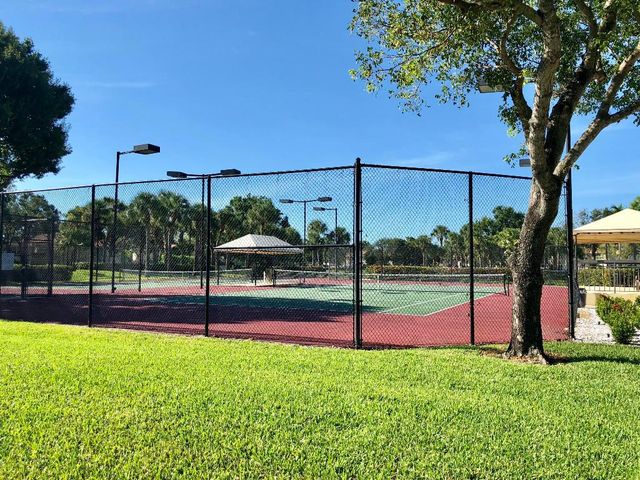 8131 Sedgewick Court 31b, Lake Clarke Shores, FL 33406