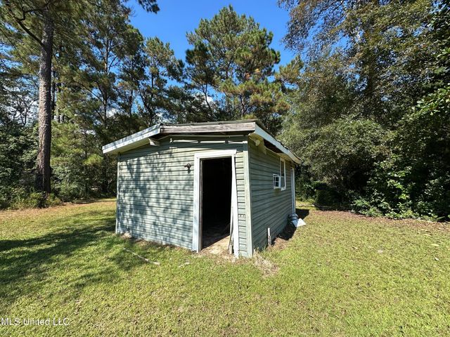 23280 Leetown Road, Picayune, MS 39466