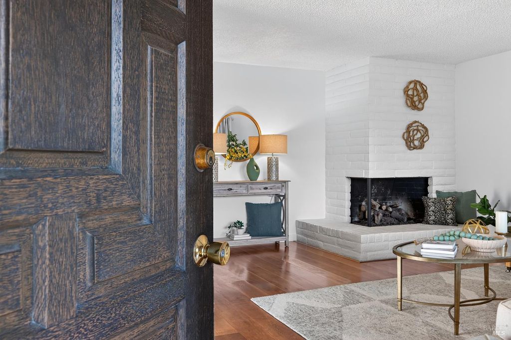 159 Guadalupe Dr, Sonoma, CA 95476