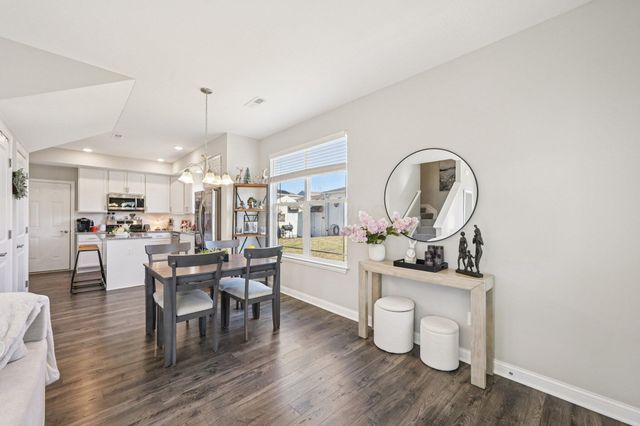 38 Waterman Avenue, Commercial Point, OH 43116