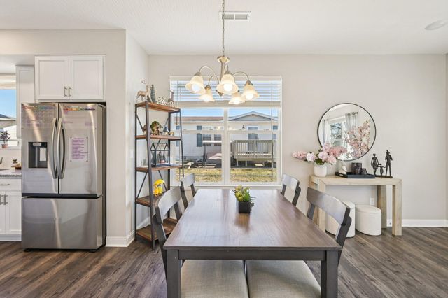 38 Waterman Avenue, Commercial Point, OH 43116