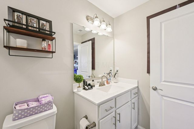 38 Waterman Avenue, Commercial Point, OH 43116