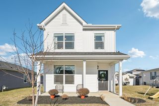 38 Waterman Avenue, Commercial Point, OH 43116