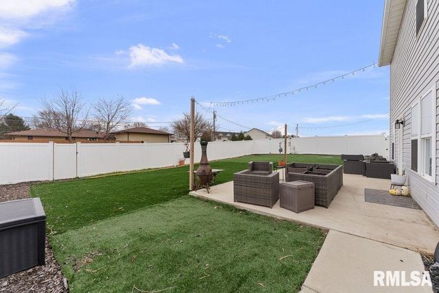 106 14TH Avenue, De Witt, IA 52742