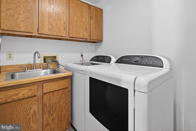 5 WELLESLEY CT, Princeton Junction, NJ 08550
