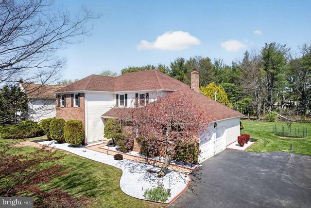 5 WELLESLEY CT, Princeton Junction, NJ 08550