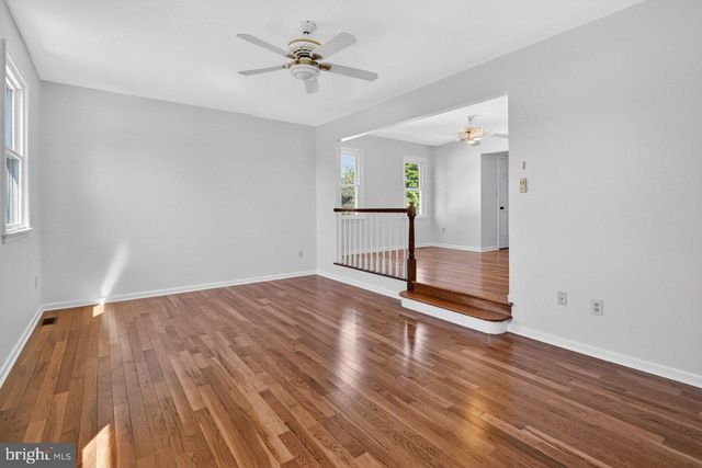 5 WELLESLEY CT, Princeton Junction, NJ 08550