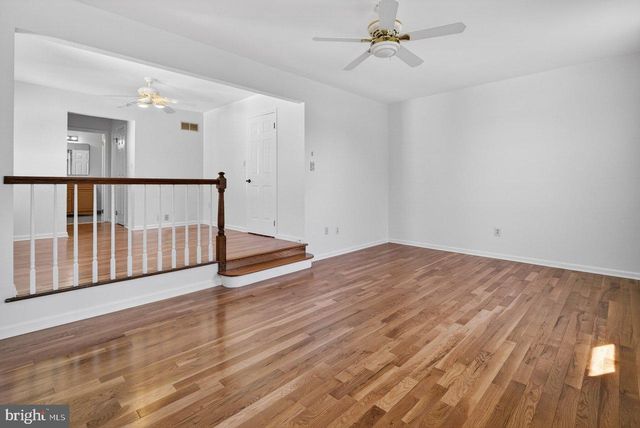 5 WELLESLEY CT, Princeton Junction, NJ 08550
