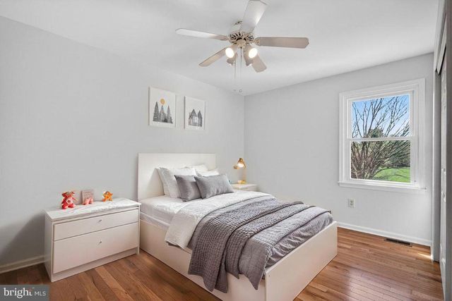 5 WELLESLEY CT, Princeton Junction, NJ 08550