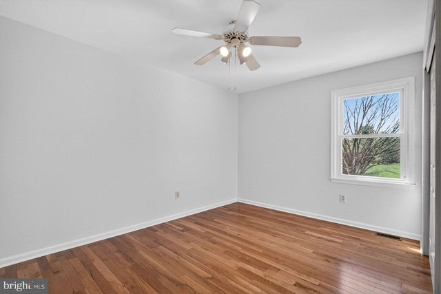 5 WELLESLEY CT, Princeton Junction, NJ 08550