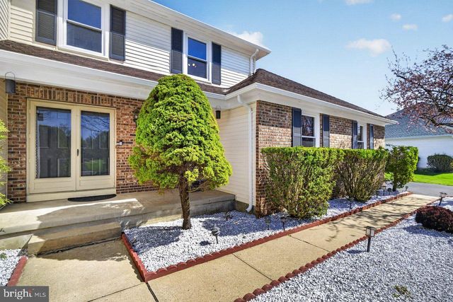 5 WELLESLEY CT, Princeton Junction, NJ 08550
