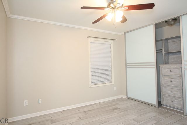 214 W Sutton Square, Stafford, TX 77477