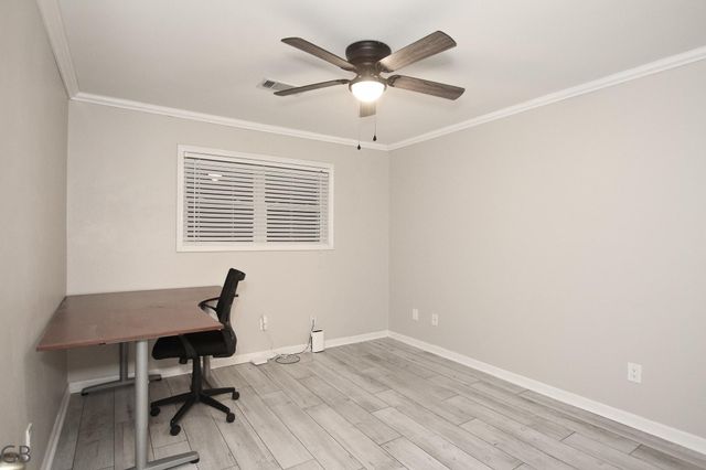 214 W Sutton Square, Stafford, TX 77477