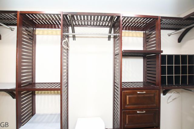 214 W Sutton Square, Stafford, TX 77477