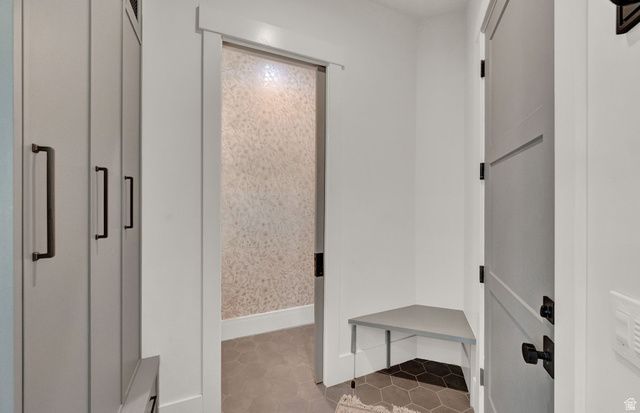 8122 S WILLOW CV, Cottonwood Heights, UT 84093