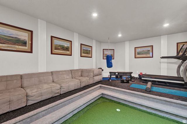 8122 S WILLOW CV, Cottonwood Heights, UT 84093