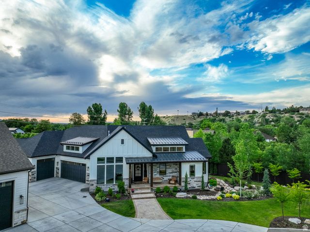 8122 S WILLOW CV, Cottonwood Heights, UT 84093