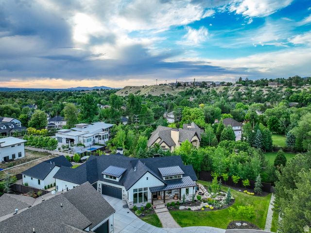 8122 S WILLOW CV, Cottonwood Heights, UT 84093