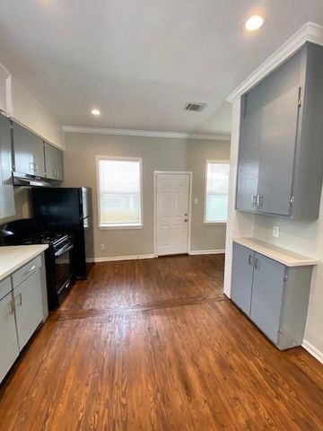 4727 Walker Street A, Houston, TX 77023