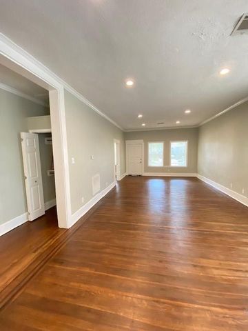 4727 Walker Street A, Houston, TX 77023