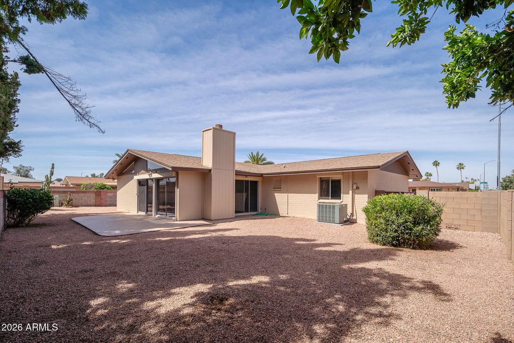 Image 27 of property listing at 763 S ROSEMONT --, Mesa, AZ 85206