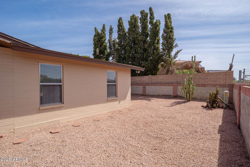 Image 31 of property listing at 763 S ROSEMONT --, Mesa, AZ 85206