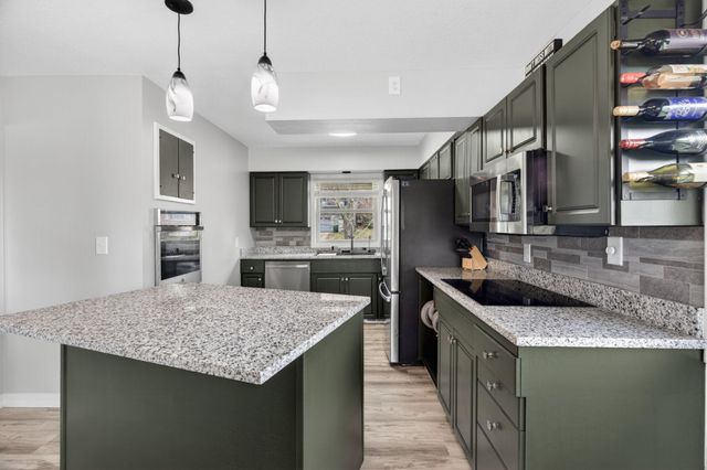 1561 11th Avenue NE, Rochester, MN 55906