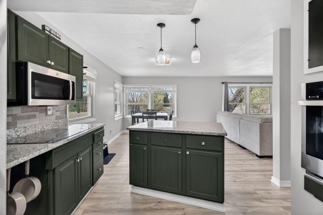 1561 11th Avenue NE, Rochester, MN 55906