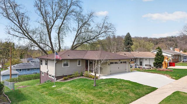 1561 11th Avenue NE, Rochester, MN 55906