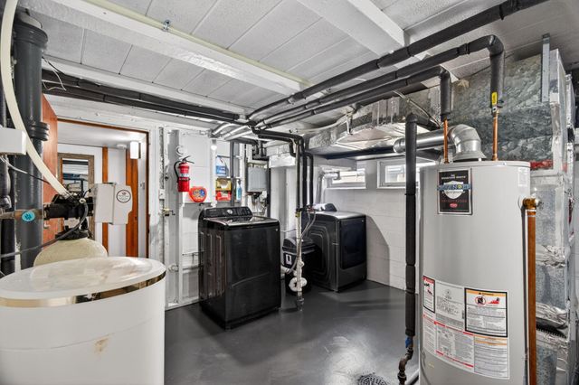 1561 11th Avenue NE, Rochester, MN 55906