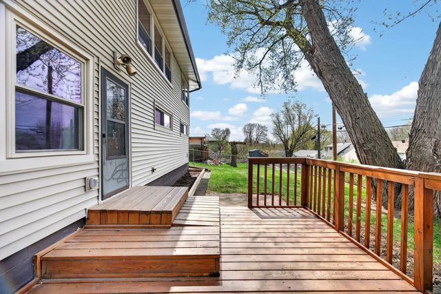 1561 11th Avenue NE, Rochester, MN 55906