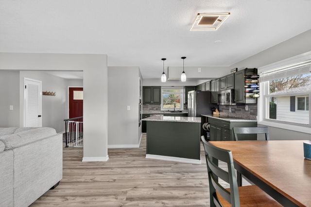 1561 11th Avenue NE, Rochester, MN 55906