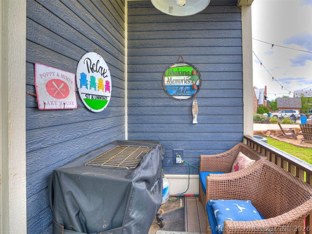 76 Lower Green Way, Carlton Landing, OK 74432
