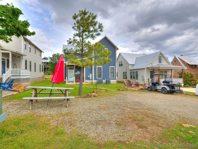 76 Lower Green Way, Carlton Landing, OK 74432