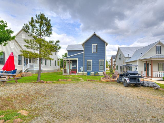 76 Lower Green Way, Carlton Landing, OK 74432