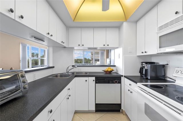 4010 Galt Ocean Drive Apt 312, Fort Lauderdale, FL 33308