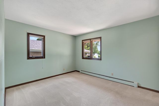 2352 Sioux Court, New Brighton, MN 55112