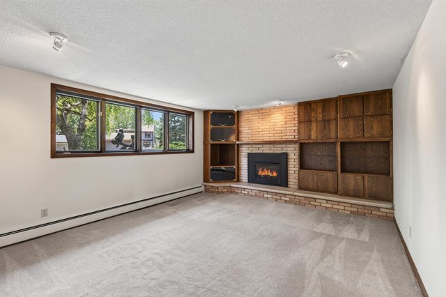 2352 Sioux Court, New Brighton, MN 55112