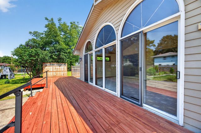 2352 Sioux Court, New Brighton, MN 55112